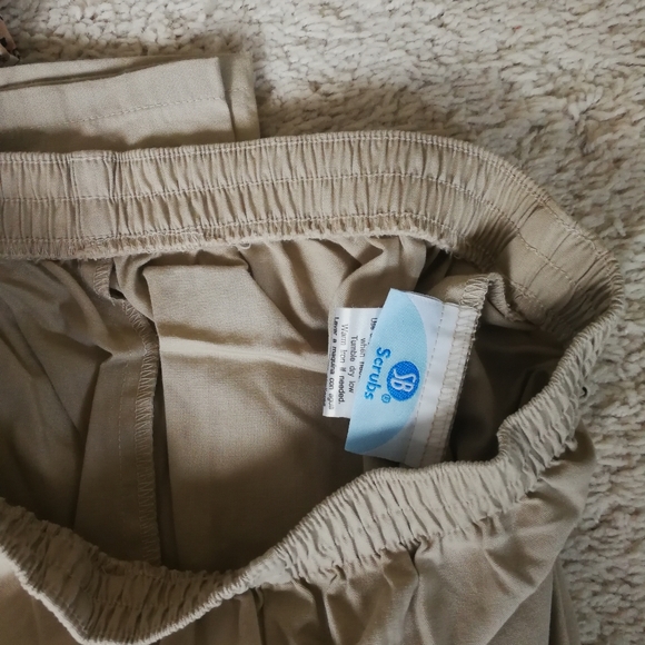 UAScrubs women's scrubs - Picture 4 of 4